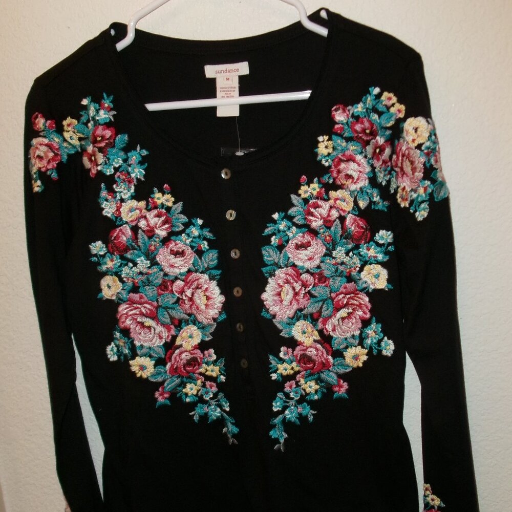 NWTS, SUNDANCE, SIZE M, BLACK/COLORFUL EMBROIDERED FLORAL, 3/4 BUTTON SWEATER